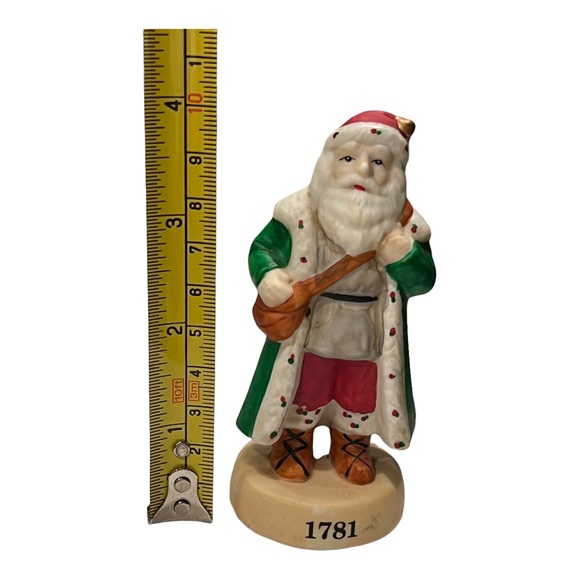 VTG Lot of 4 RUSS 4" Porcelain St. Nicholas Santa Through the Ages Figurines - Picture 2 of 11